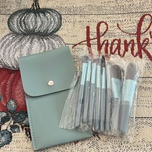 Cosmetic brush set with pouch, travel size